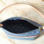 Louis Vuitton Cruiser Toiletry Bag Blue Denim 22Cm M27945 - Image 8