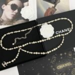 Chanel Pearl Necklace With Star And CC Logo - Image 5