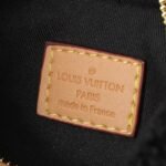 Louis Vuitton Hills Pochette Shearling Black 18cm M11920 - Image 7