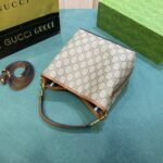 Gucci GG Emblem Mini Bucket Bag Beige 21cm ‎815118 FAD6L 9758 - Image 3