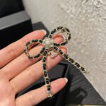 Chanel Brooch Metal Glass Pearls And Strass Gold ABG282 B21853 U3436 - Image 5
