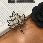 Chanel CC Leaf Brooch Black Gold - Image 4