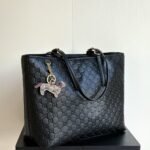 Gucci GG Emblem Large Tote Bag Black 37Cm 847455 AAFDV 1000 - Image 4