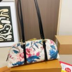 Louis Vuitton Squire East West Monogram Canvas Dune 29cm M29185 - Image 2