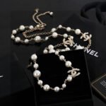 Chanel Pearl & Gold CC Interlocking Necklace - Image 3