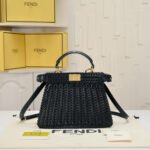 Fendi Peekaboo Iseeu Bag Black 27Cm - Image 2