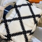 Chanel 19 Large Stitch Crossbody Bag White 24cm - Image 3