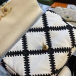 Chanel 19 Large Stitch Crossbody Bag White 24cm - Image 6