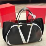 Valentino Garavani Vlogo Escape Tote Bag Black 38cm - Image 2