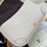 Super Vip 1:1 – Louis Vuitton Diane Bag Creme 23Cm M46388 - Image 6