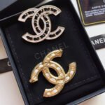 Chanel CC Brooch White With Black Interwoven Chain Pattern - Image 5