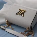Louis Vuitton Bolsa Twist MM 23cm M59405 - Image 3