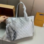Louis Vuitton Neverfull MM Monogram Miroir Silver 31Cm - Image 4