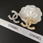Chanel CC Brooch Gold With Stones Attached And Two Stars - Image 3