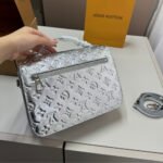 Louis Vuitton Pochette Métis Bag Monogram Miroir Silver 25Cm - Image 5