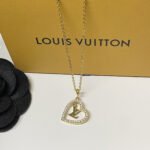 Louis Vuitton My LV Heart Necklace Gold M02389 - Image 4