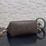 Super Vip 1:1 – Louis Vuitton Neverfull Bandoulière Inside Out GM Bag Beige 39Cm M11948 - Image 7