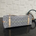 Super Vip 1:1 –  Louis Vuitton CarryAll MM Bag Washed Gray 39Cm M13289 - Image 7