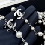 Chanel Pearl Necklace with Interlocking CC Logos Charms - Image 4