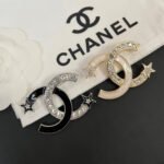 Chanel CC Brooch Gold With Two Small Stars - Image 4