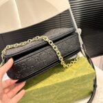 Gucci GG Emblem Small Shoulder Bag Black Leather 23cm 815263 AAEEM 1000 - Image 4