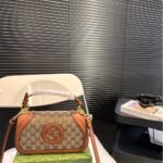 Gucci Blondie Shoulder Bag Beige And Dark Brown 26cm ‎815700 HAAKG 9755 - Image 3