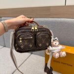 Louis Vuitton Utility Crossbody Bag Monogram 20cm M80446 - Image 3
