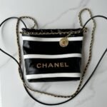 Chanel 22 Mini Hand Bag Black And White 20cm - Image 3