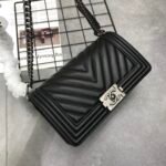 Chanel Boy Chevron Medium Handbag In Silver Black 25cm - Image 2