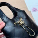 Chanel Small Shopping Bag Gold Tone Hardware Black 22Cm AS6132 B23332 94305 - Image 4