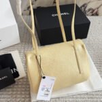 Chanel Small Flap Bag Grained Shiny And Gold Tone Light Yellow 22cm - Image 4