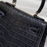 Hermes Mini Kelly K20 Gold Toned Hardware Black 20cm - Image 4