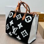 Louis Vuitton Monogram Giant Teddy Onthego Black 38cm - Image 4