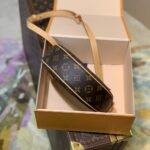Louis Vuitton Loop Monogram Canvas 23cm M81098 - Image 6