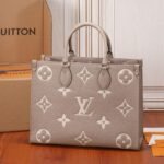 Louis Vuitton OnTheGo MM 35cm Beige M45494 - Image 6