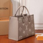 Louis Vuitton OnTheGo MM 35cm Beige M45494 - Image 7