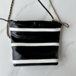 Chanel 22 Mini Hand Bag Black And White 20cm - Image 6