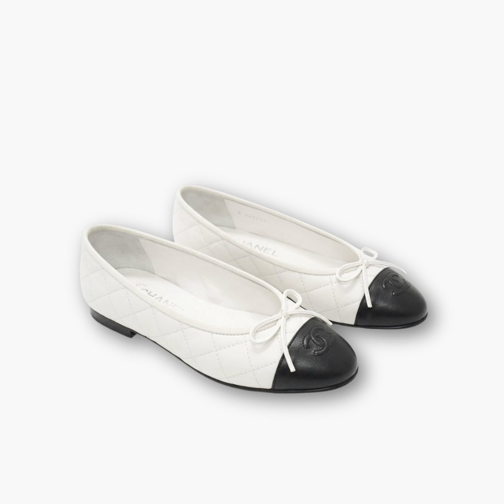 Thumbnails-Elegous-2-1-2 Chanel Ballerina Flats White And Black - Image 1